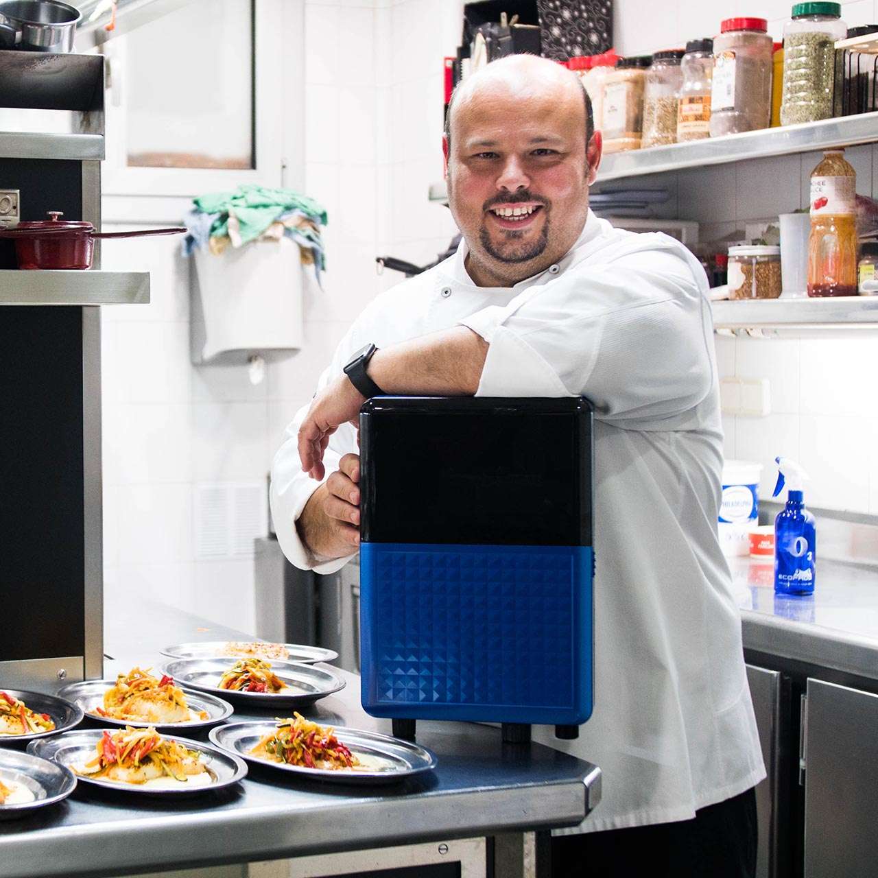 Jordi Esteve with an AVATAR ozonated water system